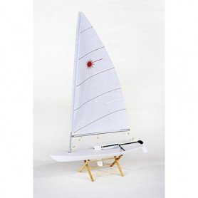 Maqueta naval velero olímpico Láser