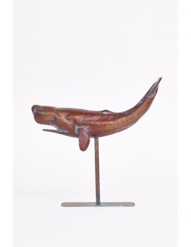 Ballena de metal marrón oscuro 
