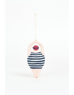 Bañista de papel maché  2