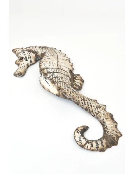 Figura de pared caballito de mar en metal reciclado estilo náutico