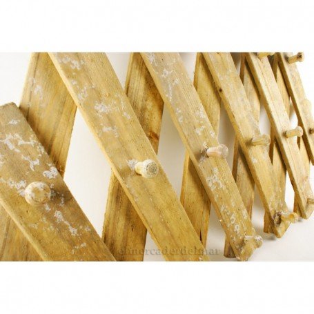 Colgador de madera rustica extensible