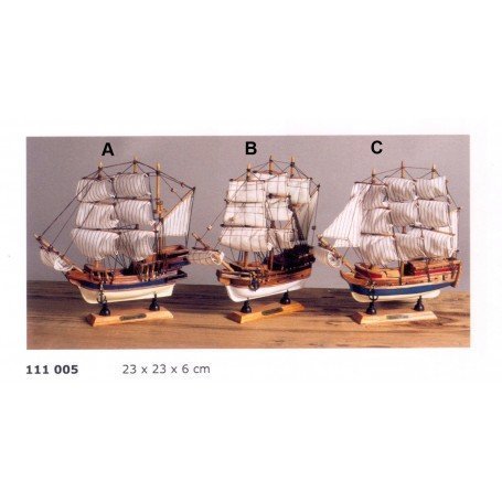 Maqueta de barco velero galeón