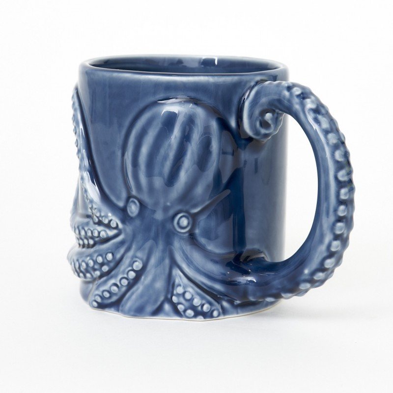 Taza en cerámica azul con pulpo marino