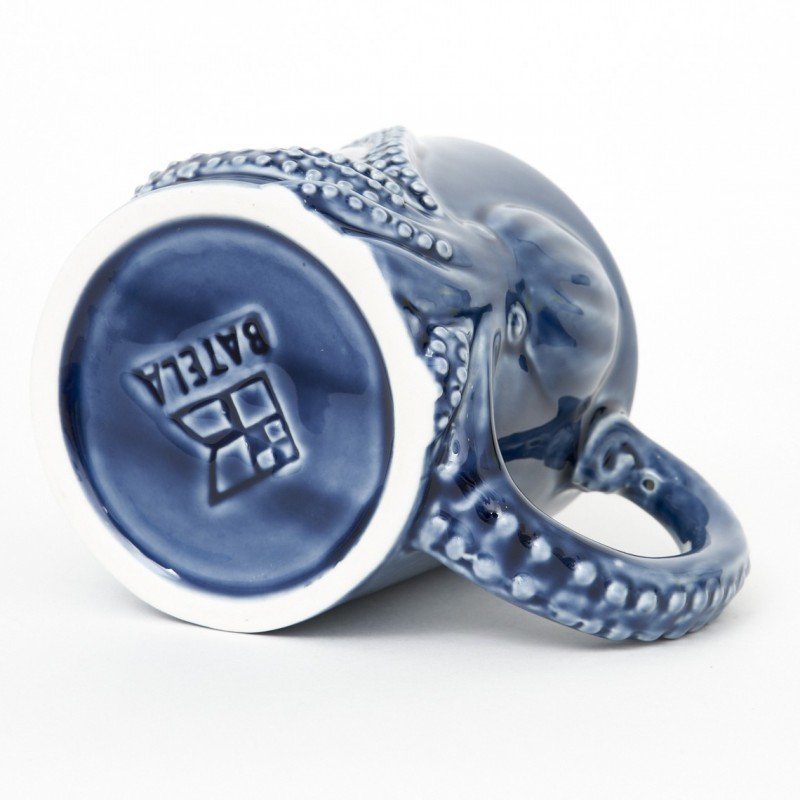 Taza pulpo en cerámica azul esmaltada