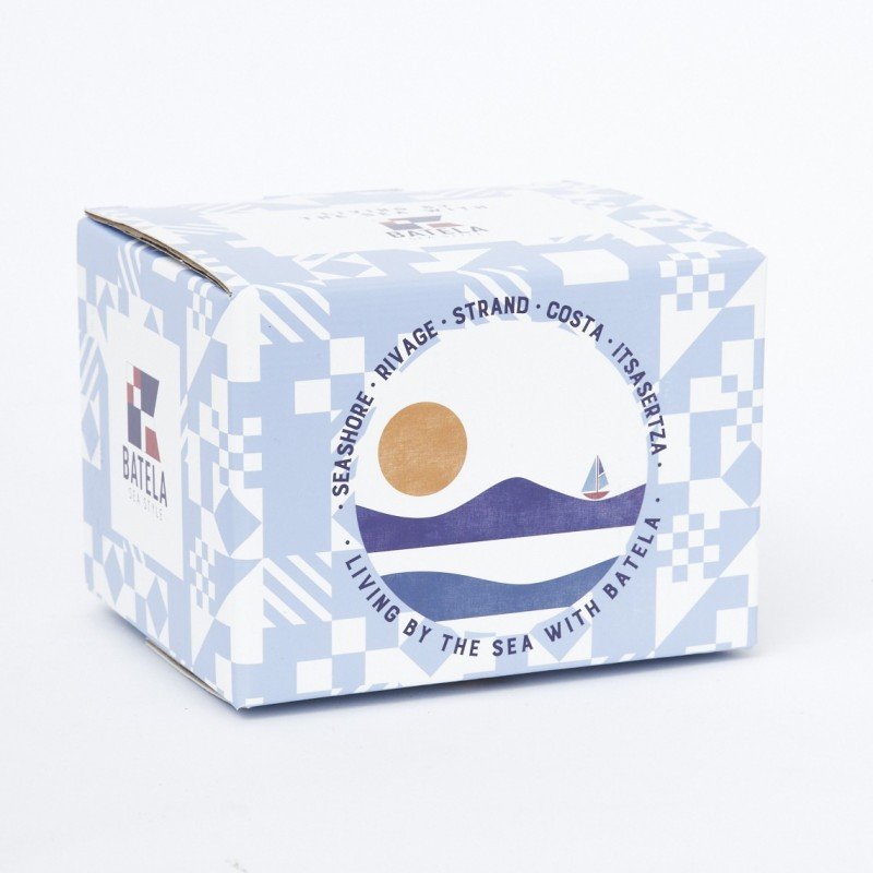 Taza marinera paisaje marino desayuno