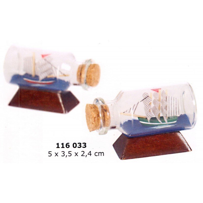 Velero de época miniatura en botella